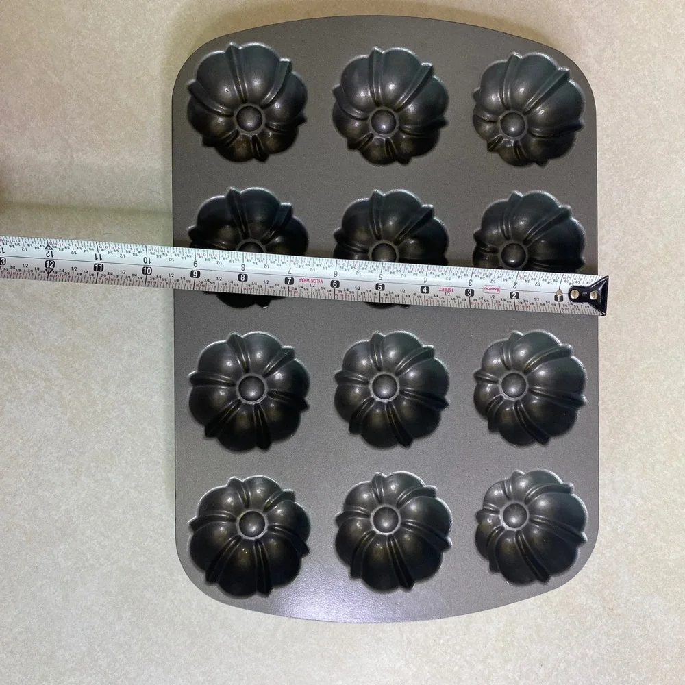 Nordic Ware Bundt Brownie Pan 12 Cavity Cast Aluminum Nonstick Gray USA Made